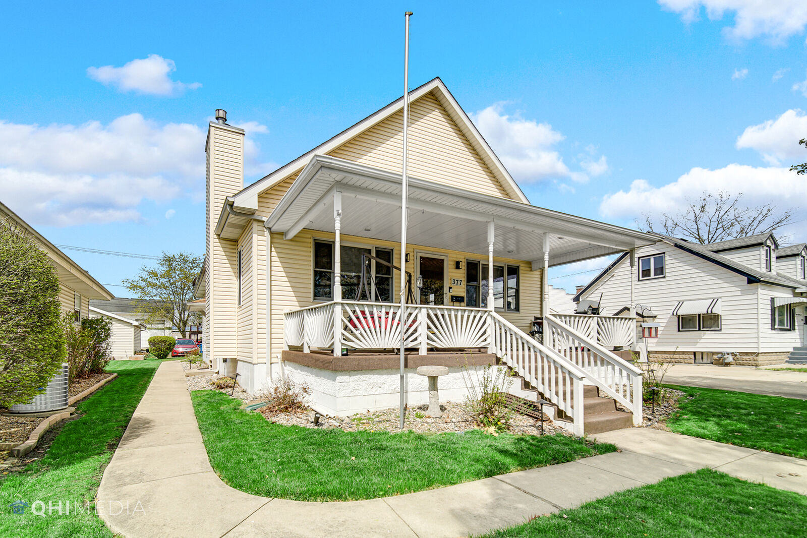 Property Photo: 377 S Dearborn Avenue IL 60915