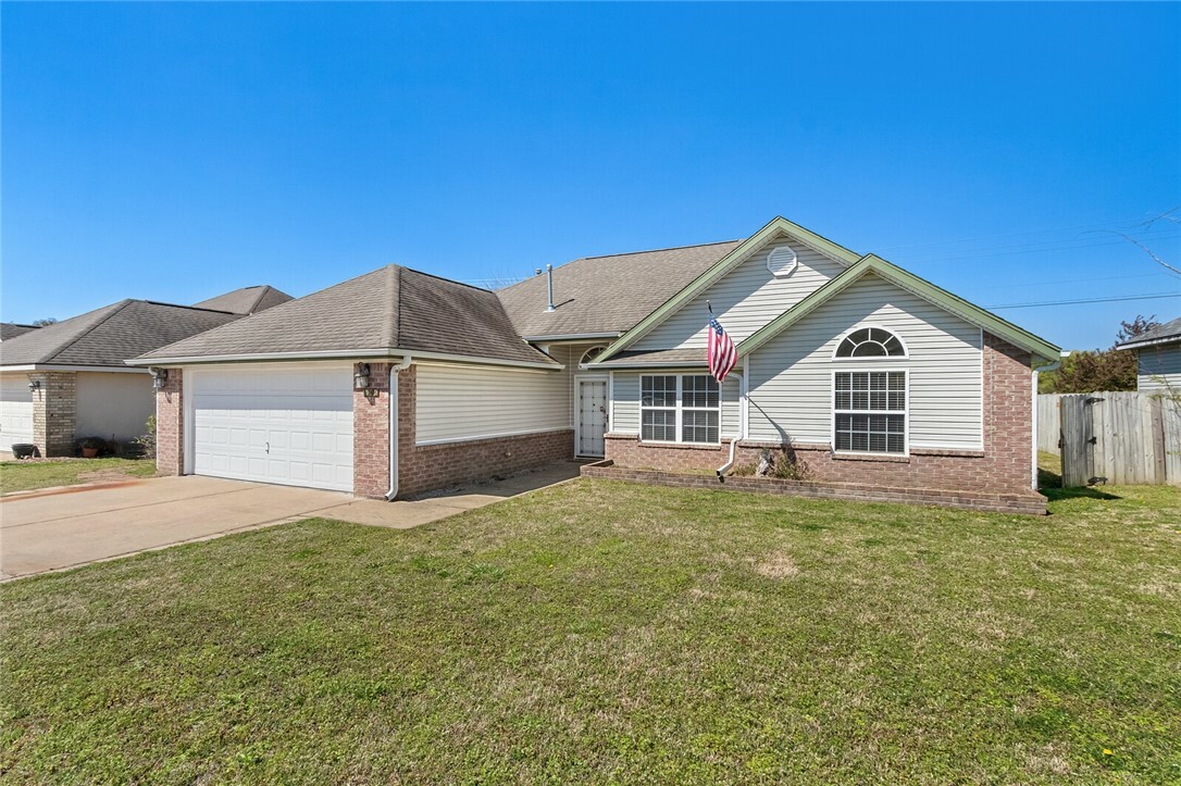 Property Photo:  1106 Lavona Lane  AR 72761 