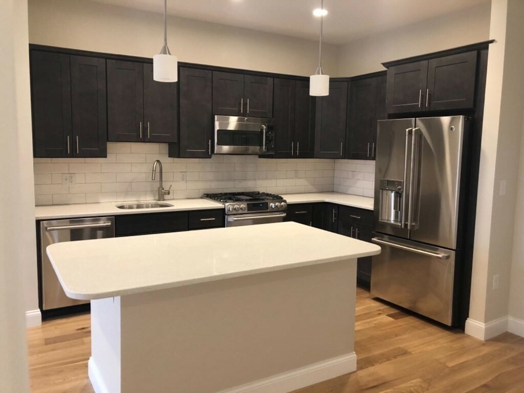Property Photo: 170 W. Broadway 302 MA 02127
