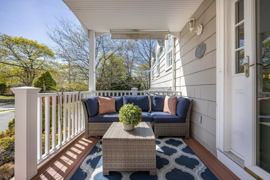 Property Photo:  7 Pierrepont Rd  MA 01890 