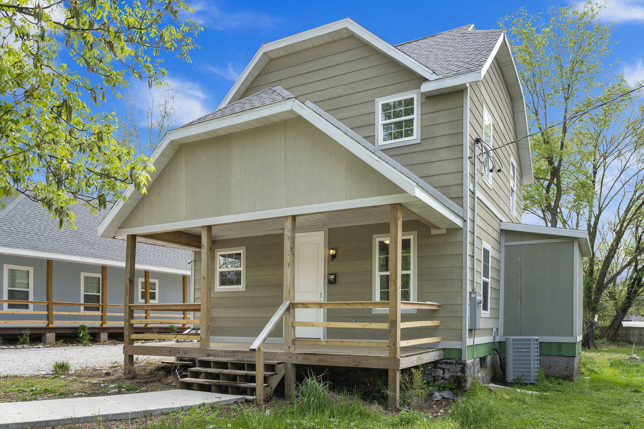 Property Photo: 2441 North Lyon Avenue MO 65803