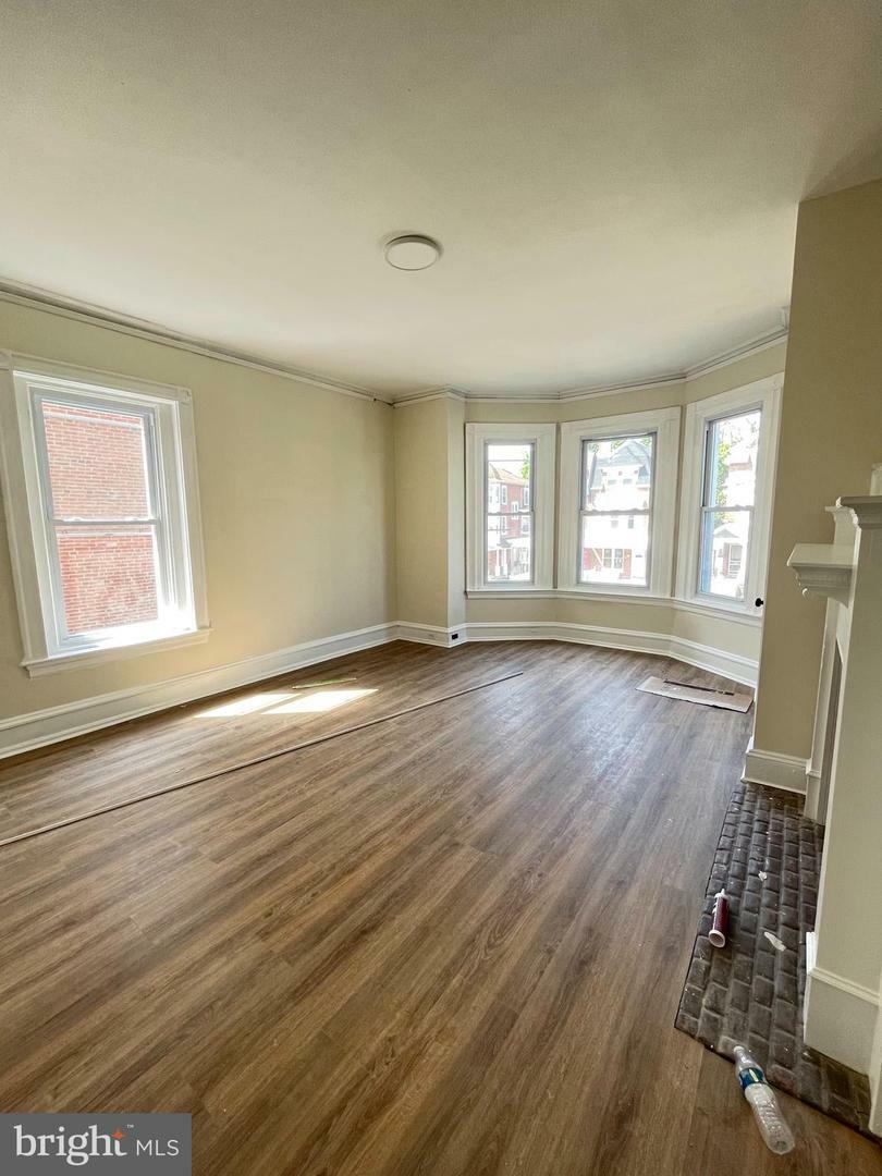 Property Photo: 809 Wynnewood Road 2 PA 19151