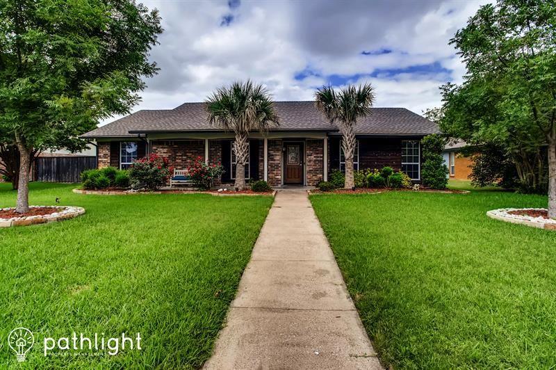 Property Photo: 2117 Baltimore Drive TX 75081