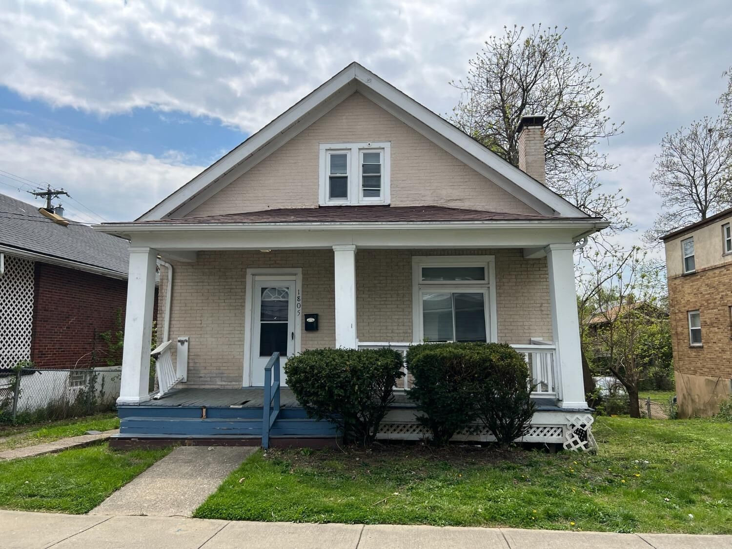Property Photo: 1805 De Armand Ave OH 45239