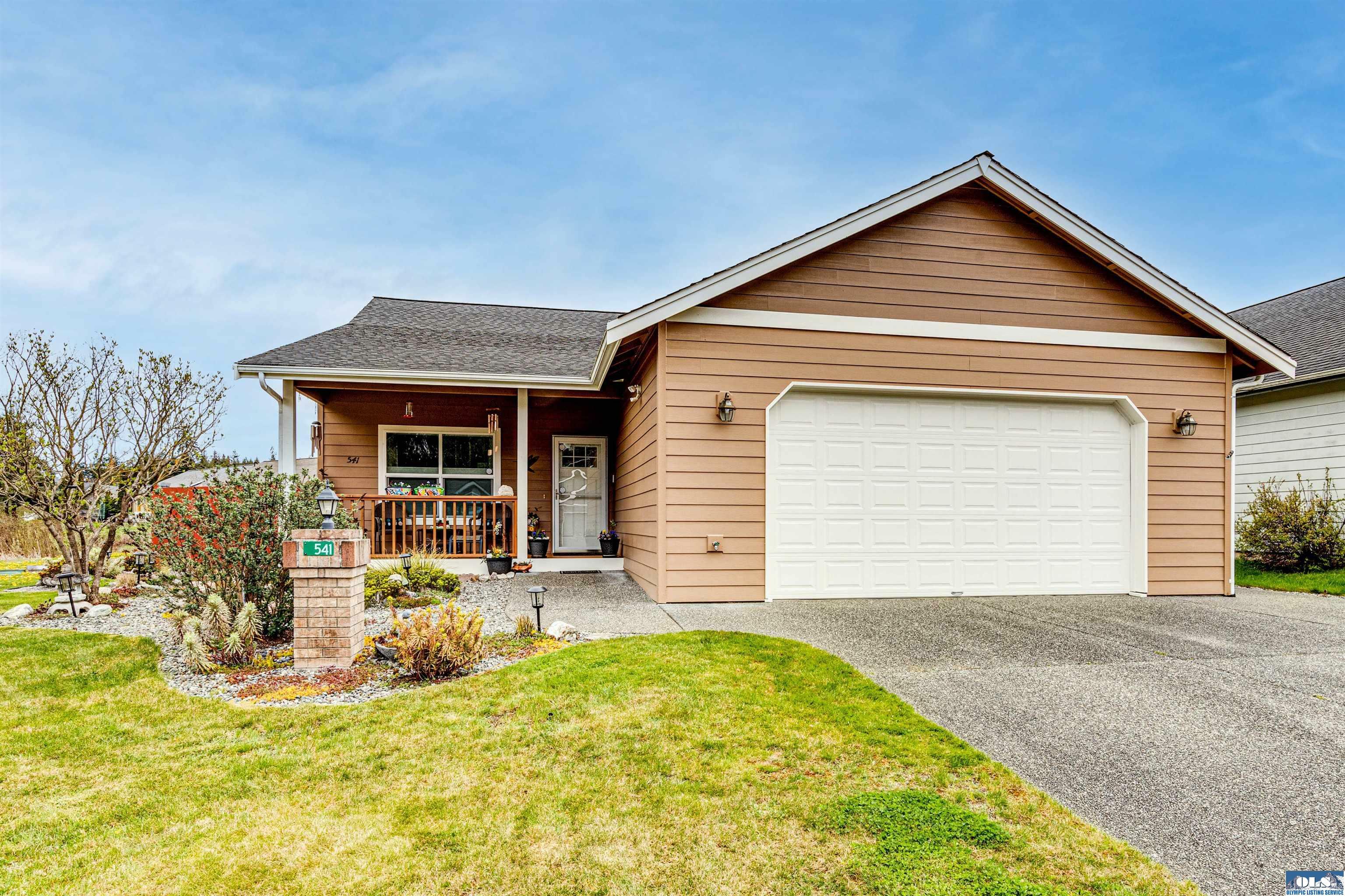 Property Photo:  541 America Blvd  WA 98382 