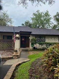 Property Photo: 4020 Honeylocust Court FL 34684