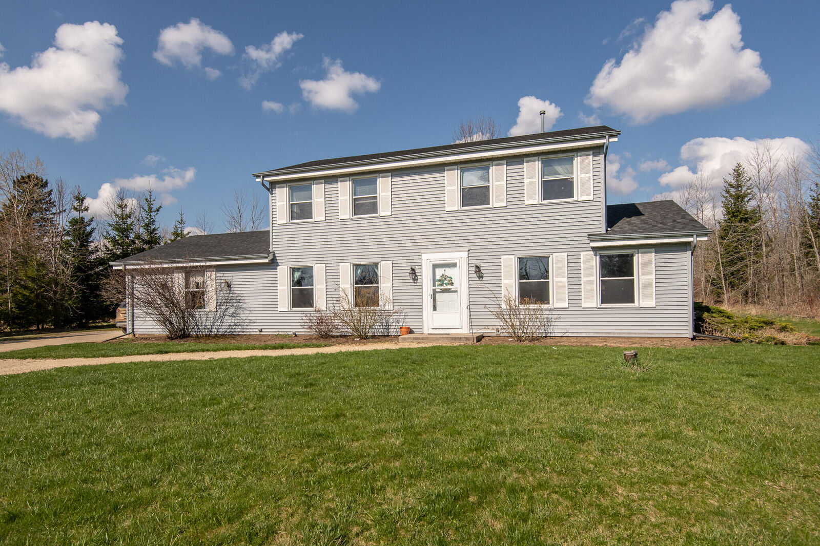 Property Photo: 693 Lake Shore Rd WI 53024