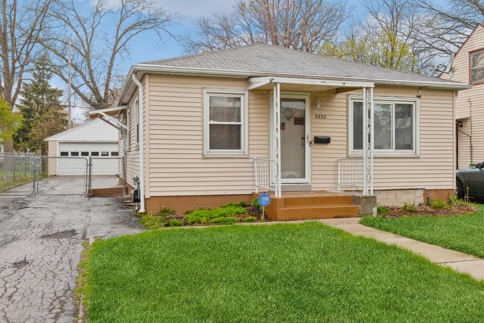 Property Photo: 5223 N 61st St WI 53218