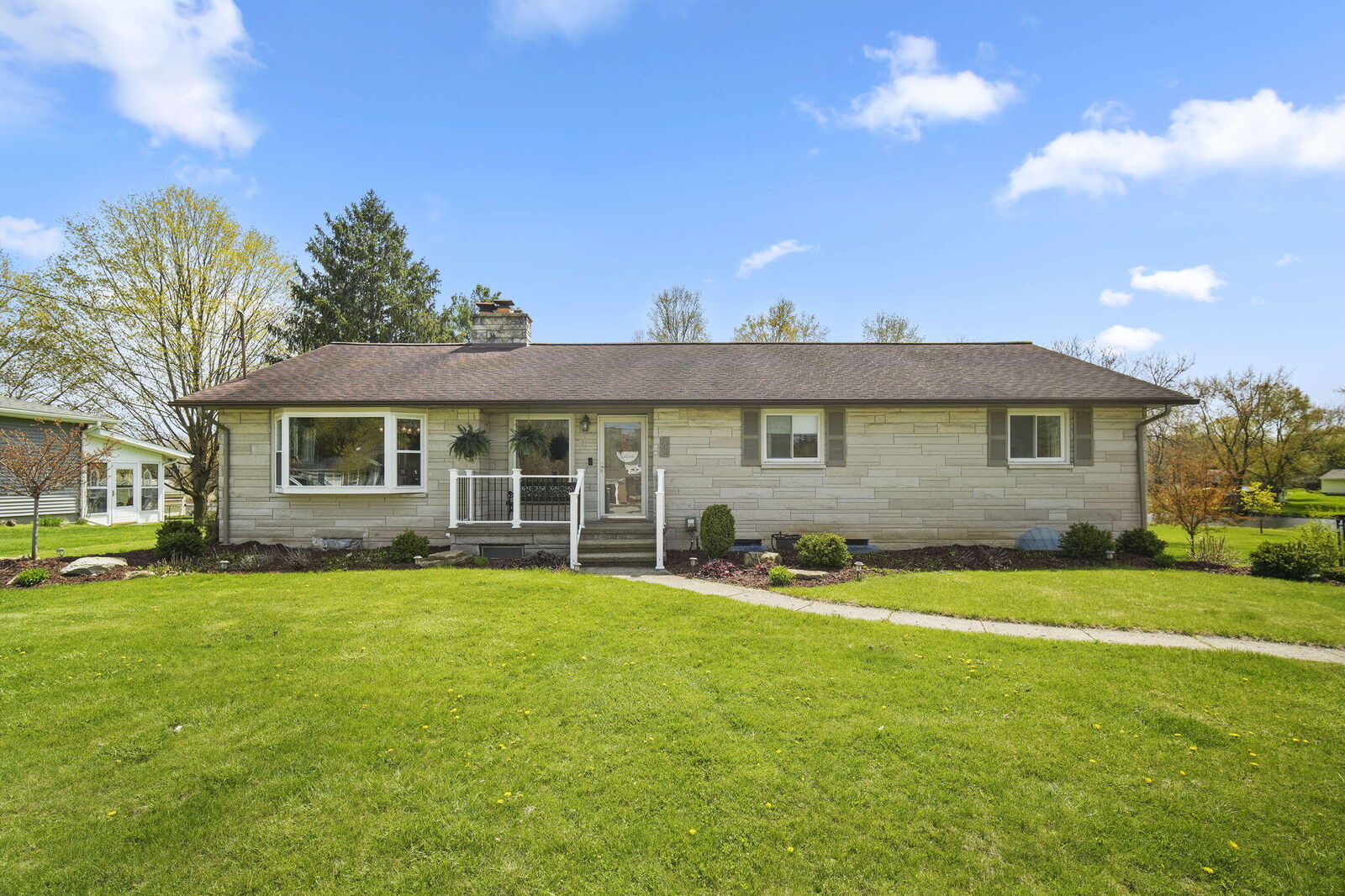 Property Photo: 144 Harmony Road MI 49283