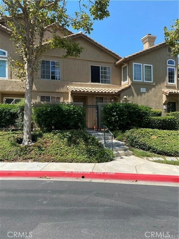 Property Photo:  14 Hillgate Place  CA 92656 