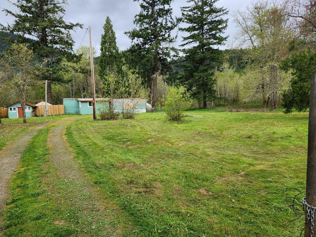 Property Photo:  967 Placer Road Road  OR 97497 