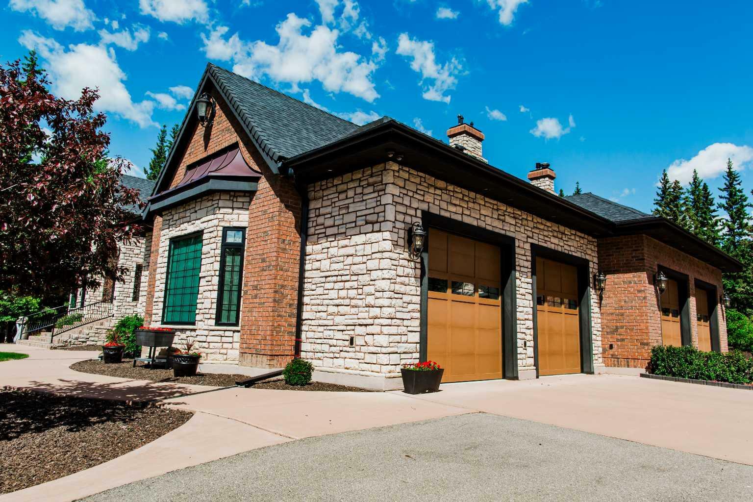 Property Photo: 8102 Willow Grove Way AB T8W0H3