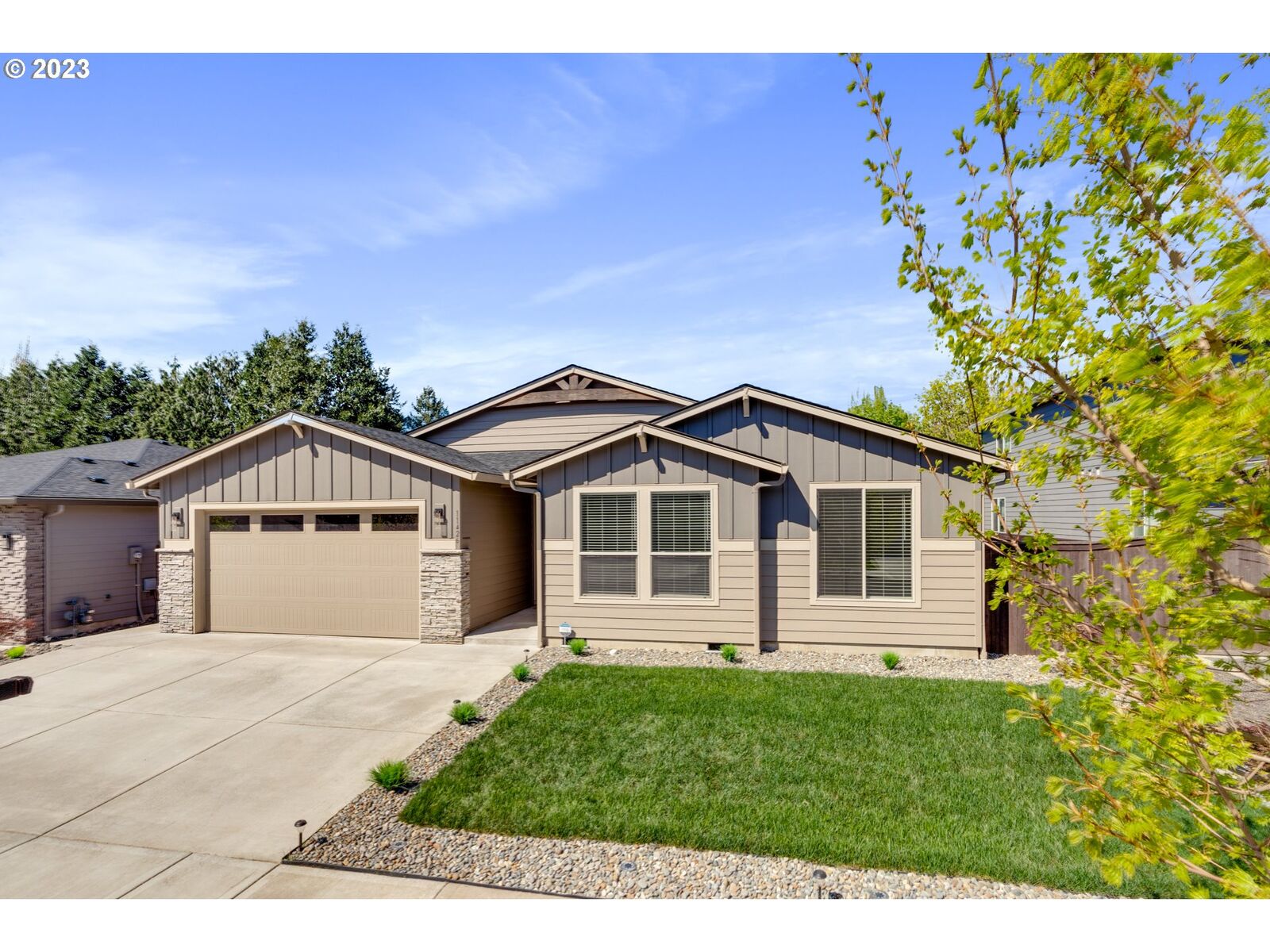 Property Photo:  11426 SE 11th Cir  WA 98664 