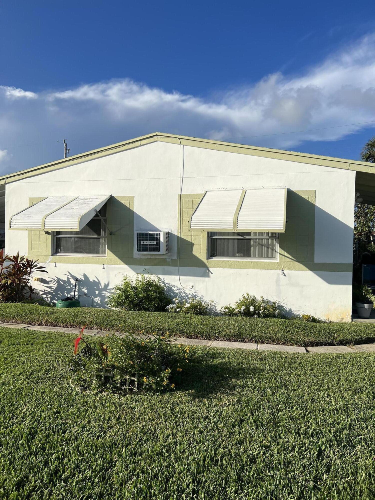 Property Photo:  1110 W 2nd Street  FL 33404 