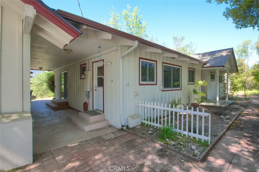 Property Photo:  40942 Road 425A  CA 93644 