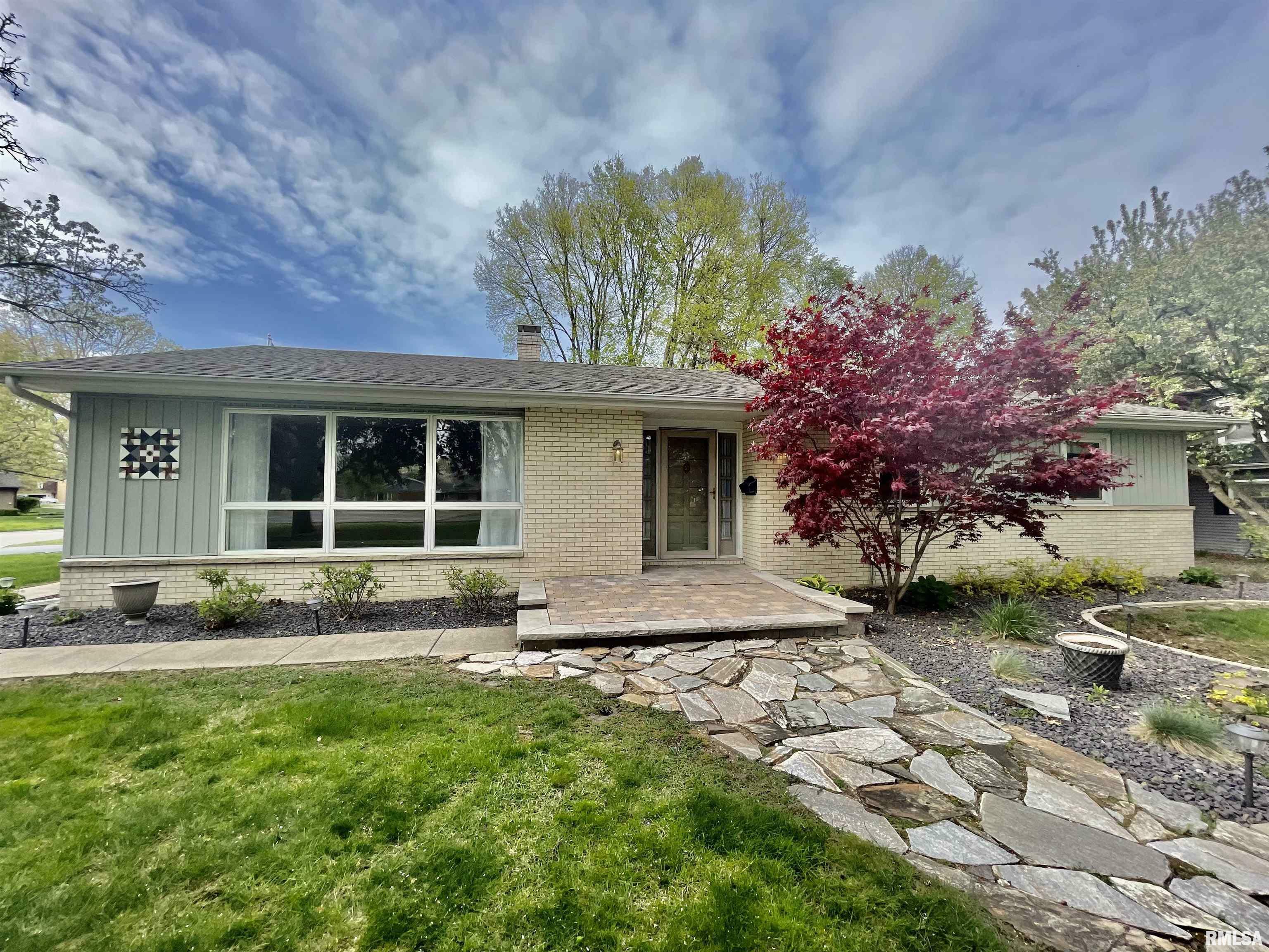 Property Photo: 375 Hackberry Road IL 61401