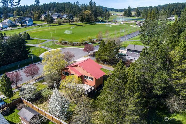 Property Photo: 520 Carter Avenue WA 98250