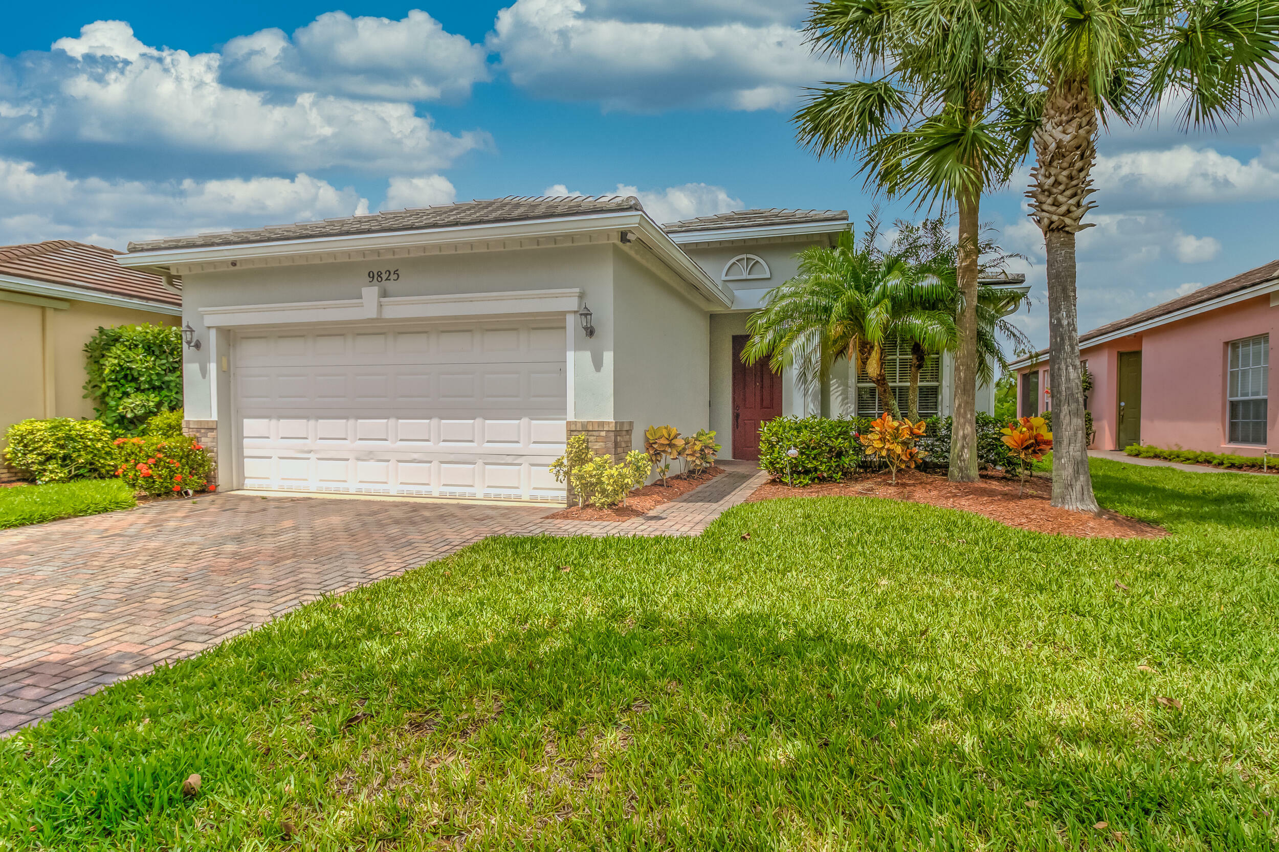 Property Photo:  9825 SW Eastbrook Circle  FL 34987 