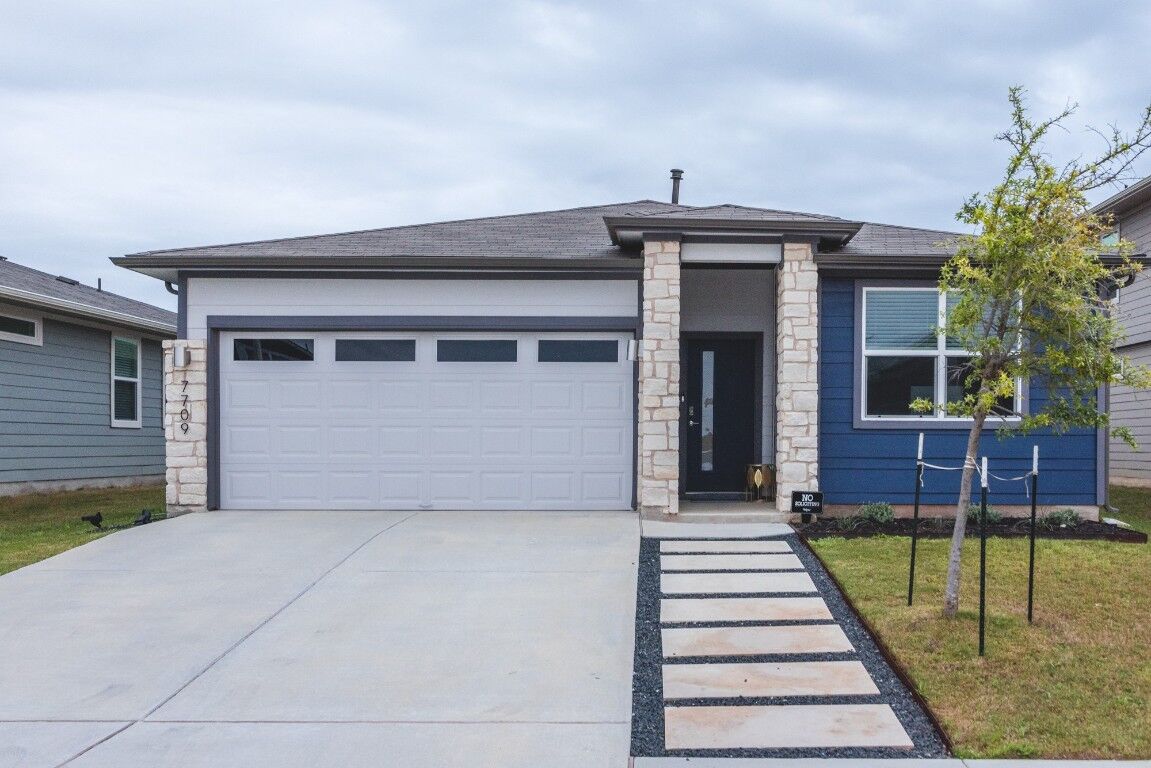 Property Photo: 7709 City Top Boulevard TX 78724