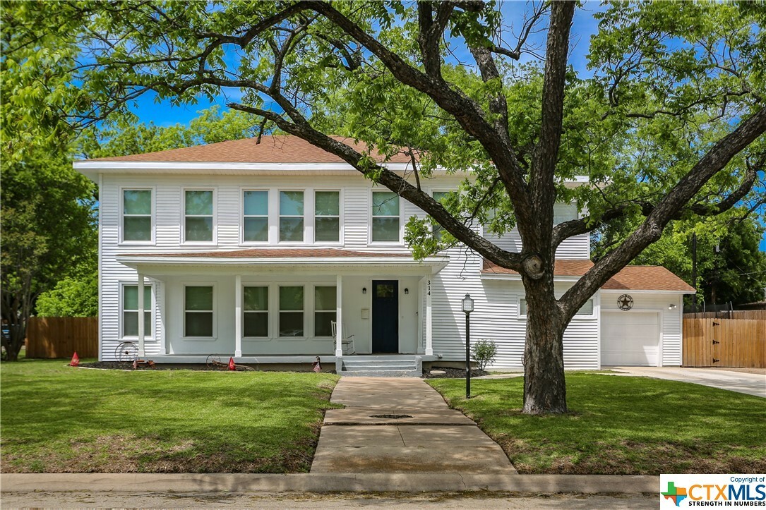 Property Photo: 314 W Downs Avenue TX 76501