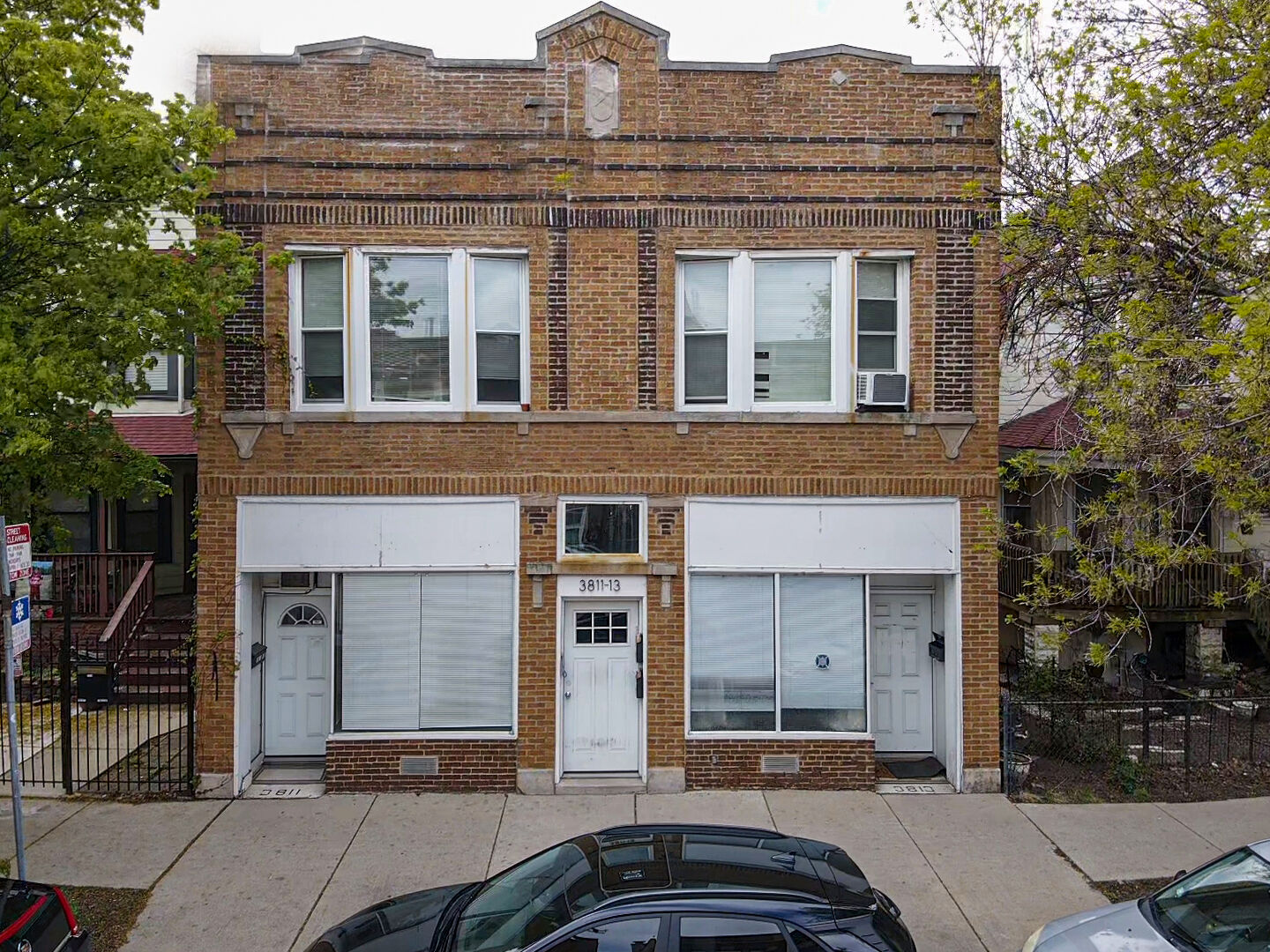 Property Photo:  3813 W Montrose Avenue  IL 60618 