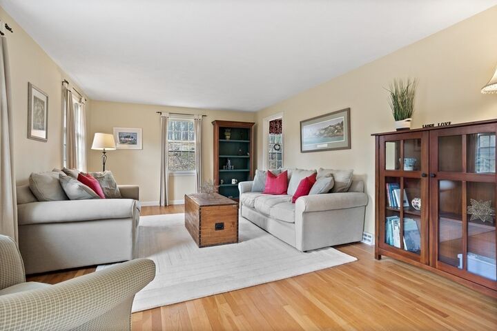 Property Photo:  4 Holly Lane  MA 01886 