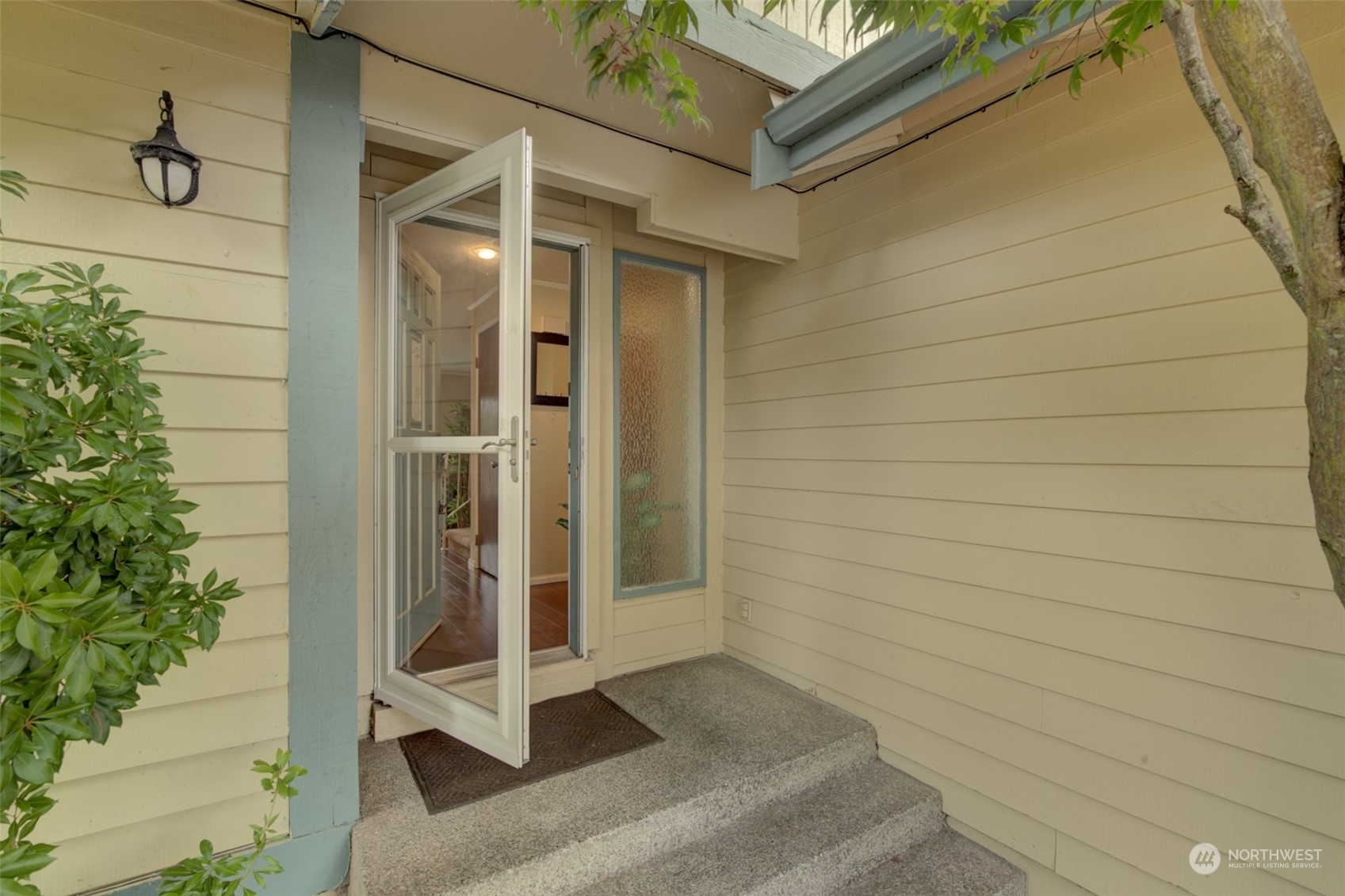 Property Photo:  1140 N Vassault Street  WA 98406 