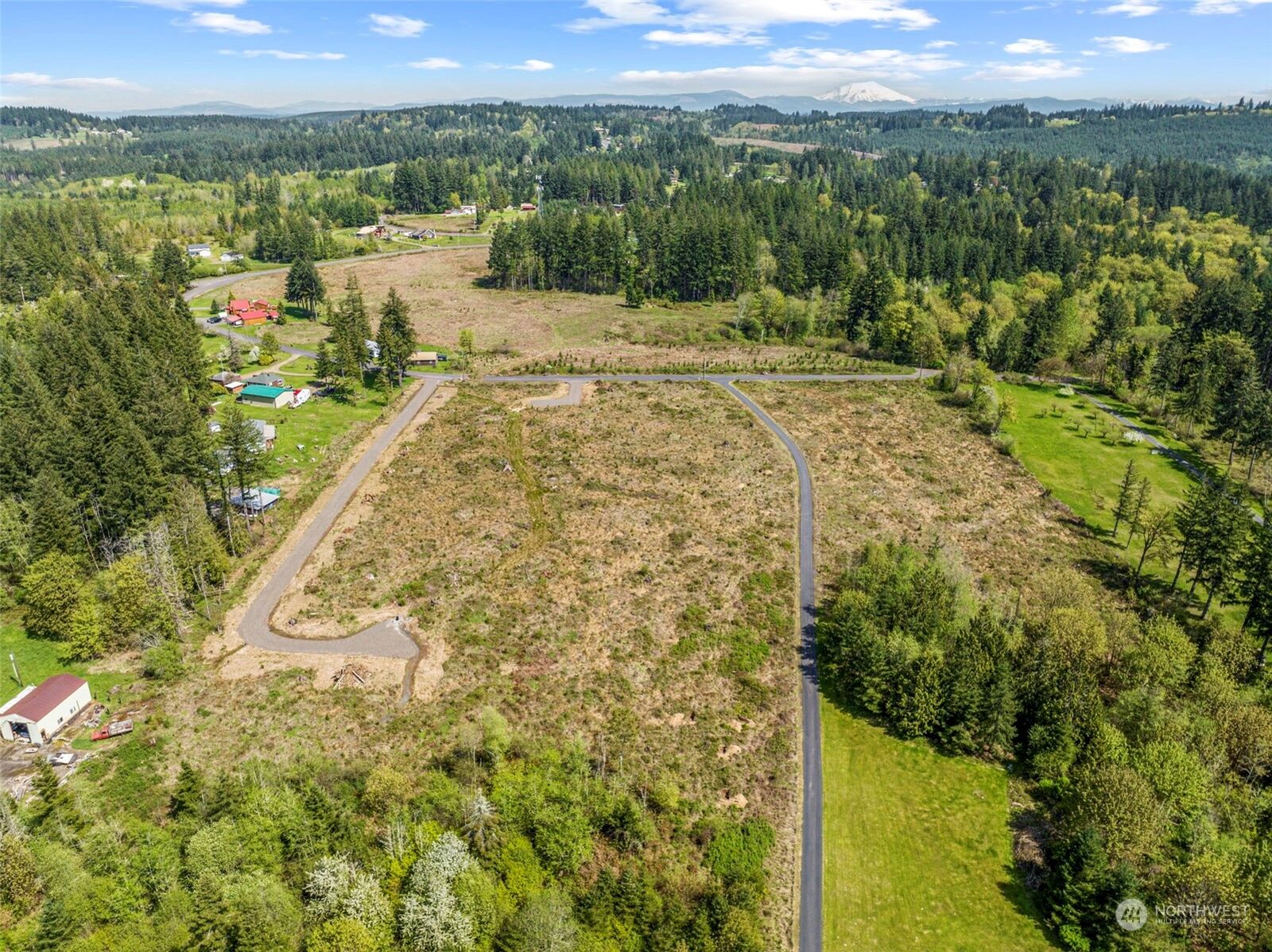 Property Photo:  208  Studebaker Spur 3  WA 98611 