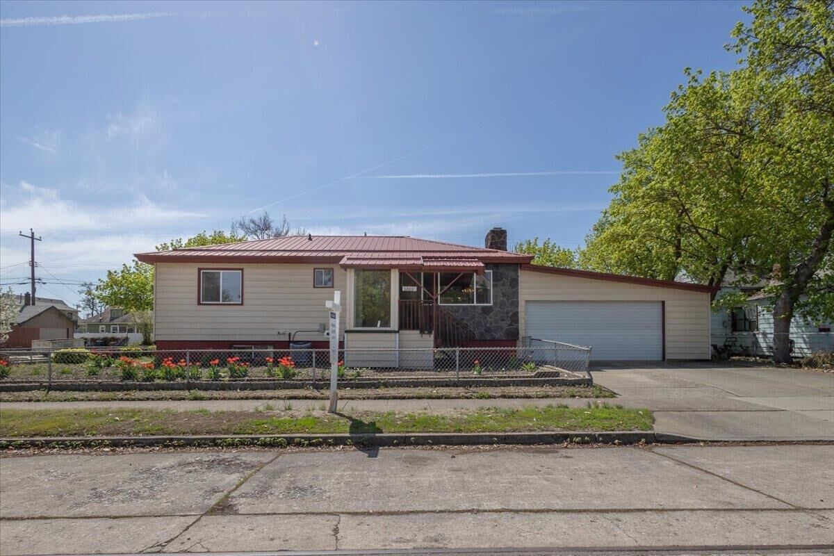 Property Photo:  2703 W Dean Ave  WA 99201 