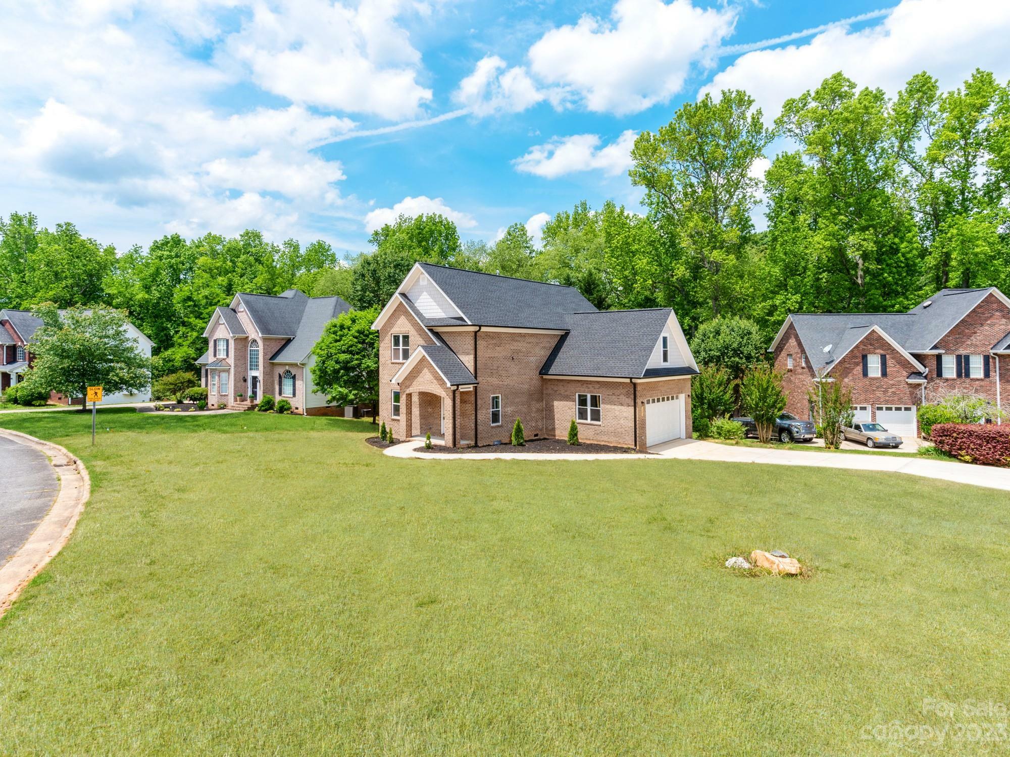 Property Photo: 1321 Farragut Court NC 28056