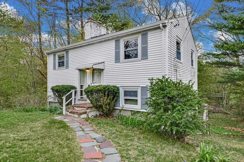 Property Photo:  61 Winslow Road  MA 01867 