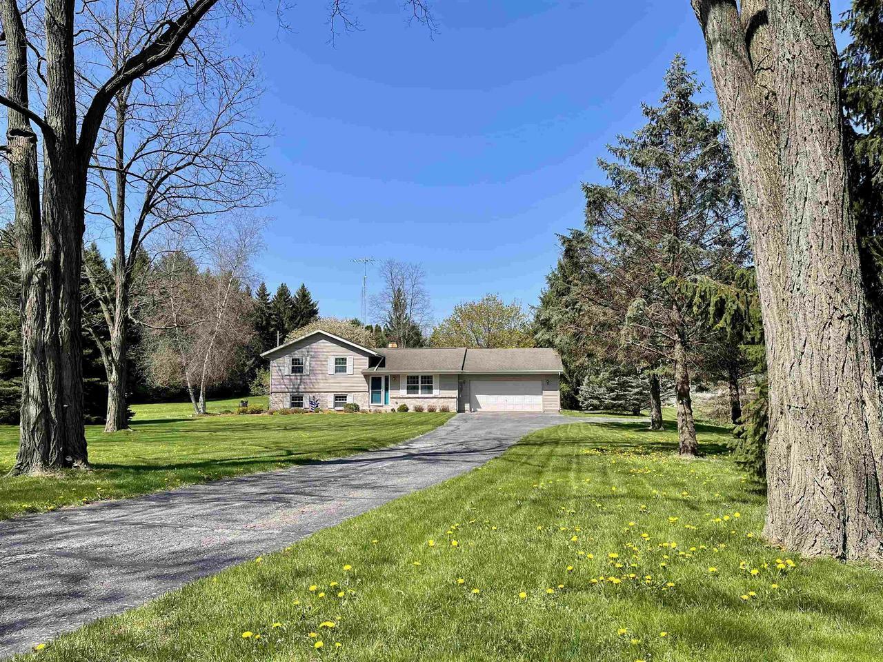 Property Photo:  9939 North Clear Lake Road  WI 53563 