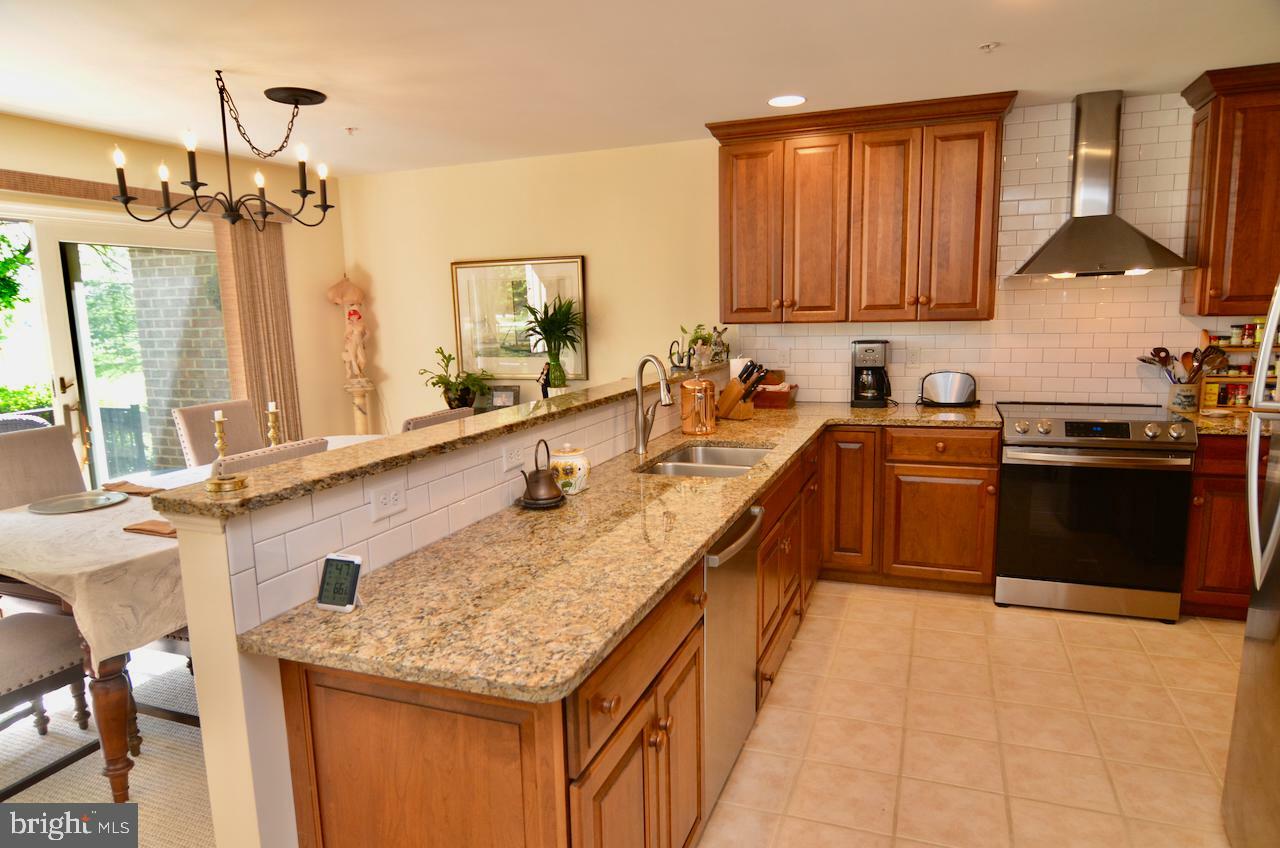 Property Photo: 407 S Cross Street 4 MD 21620