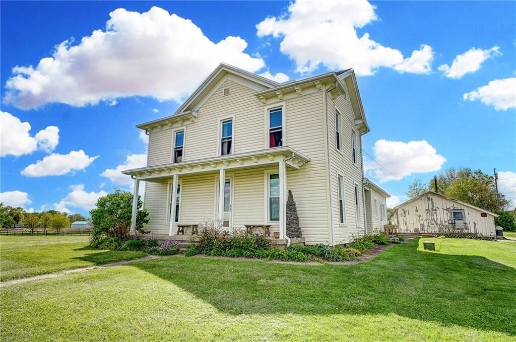Property Photo: 9829 Astoria Road OH 45327