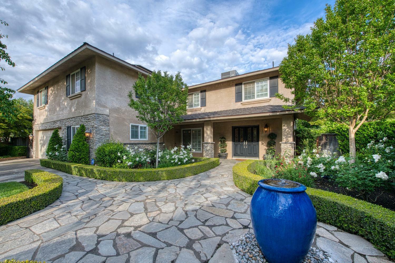 Property Photo: 2645 W Celeste Avenue CA 93711