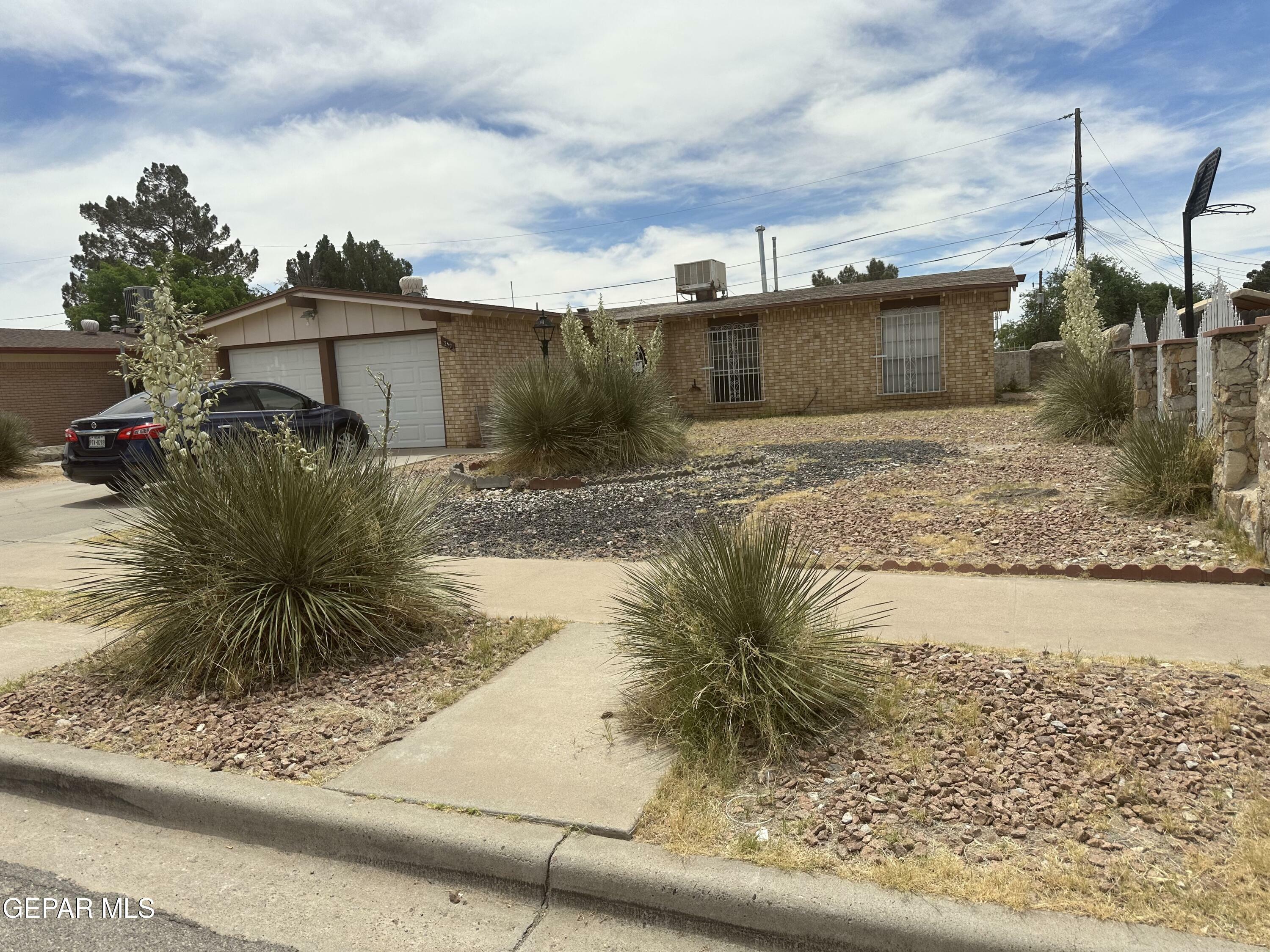 Property Photo:  217 Vista Bonita Street  TX 79912 