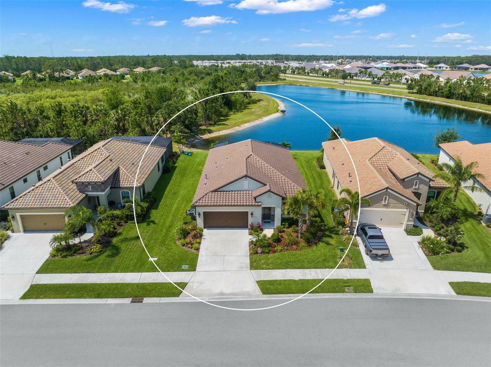 Property Photo: 220 Cassano Drive FL 34275