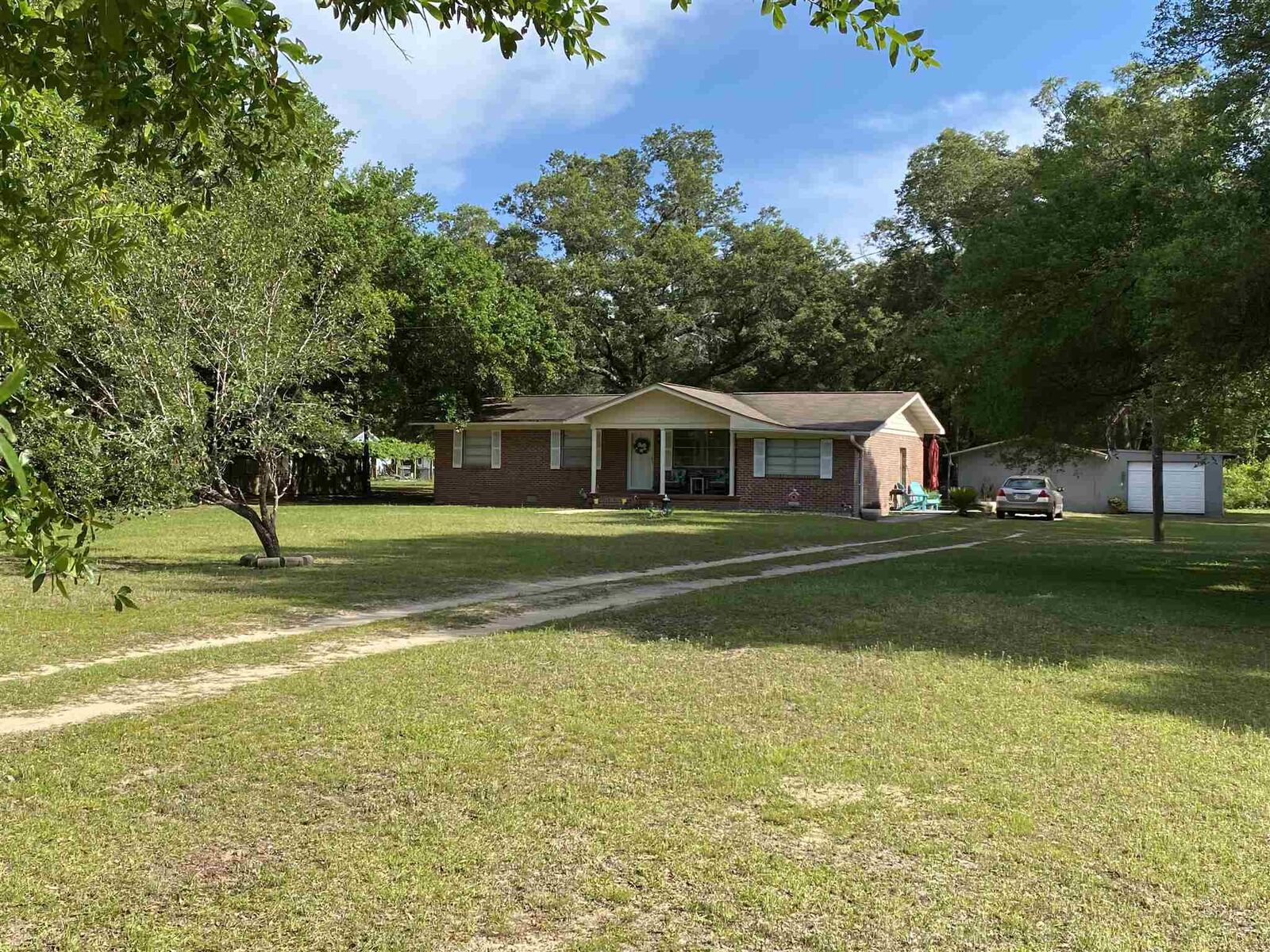 Property Photo: 6371 Waldroup Ln FL 32526