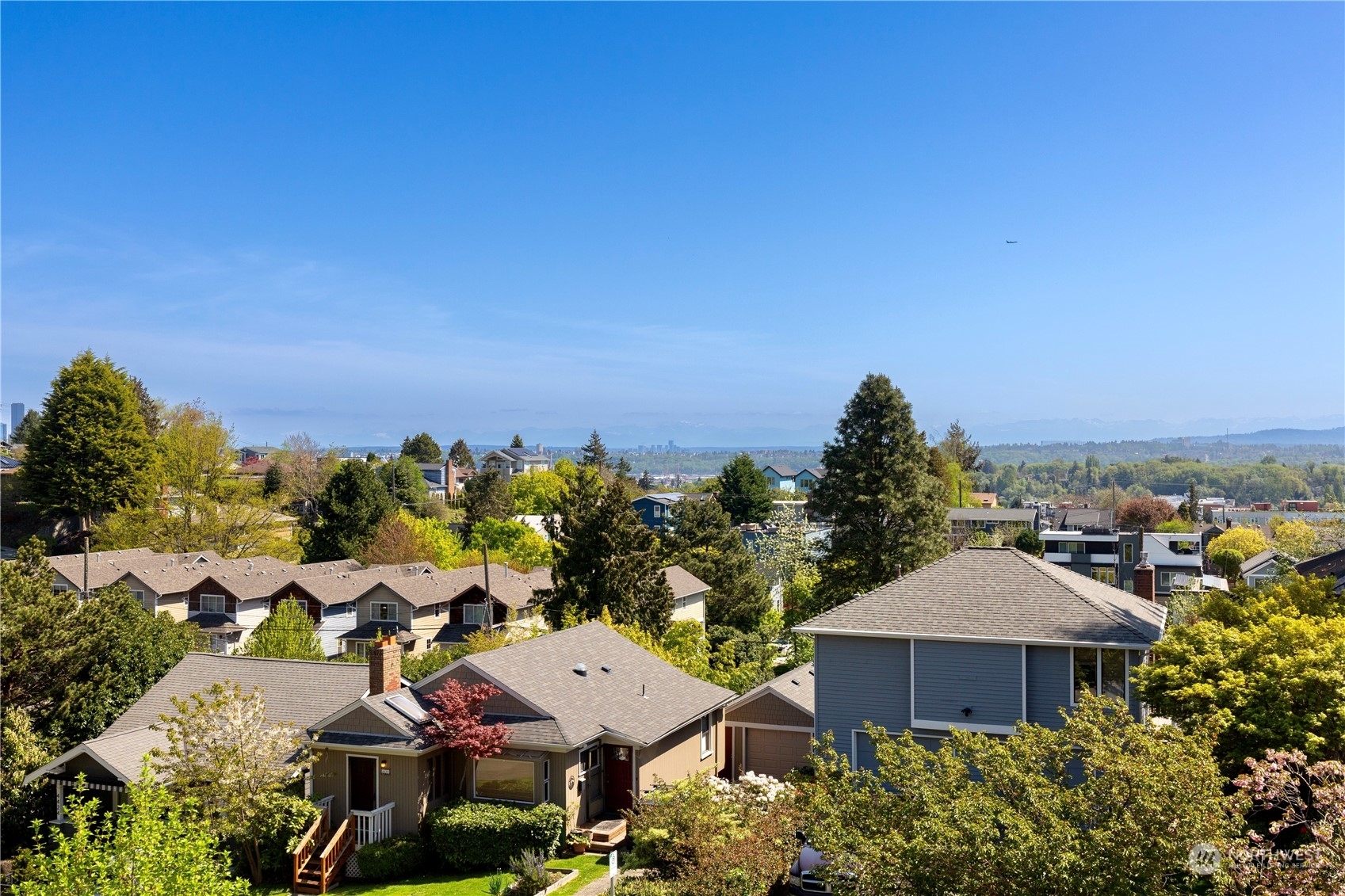Property Photo: 4431 41st Avenue SW B WA 98116
