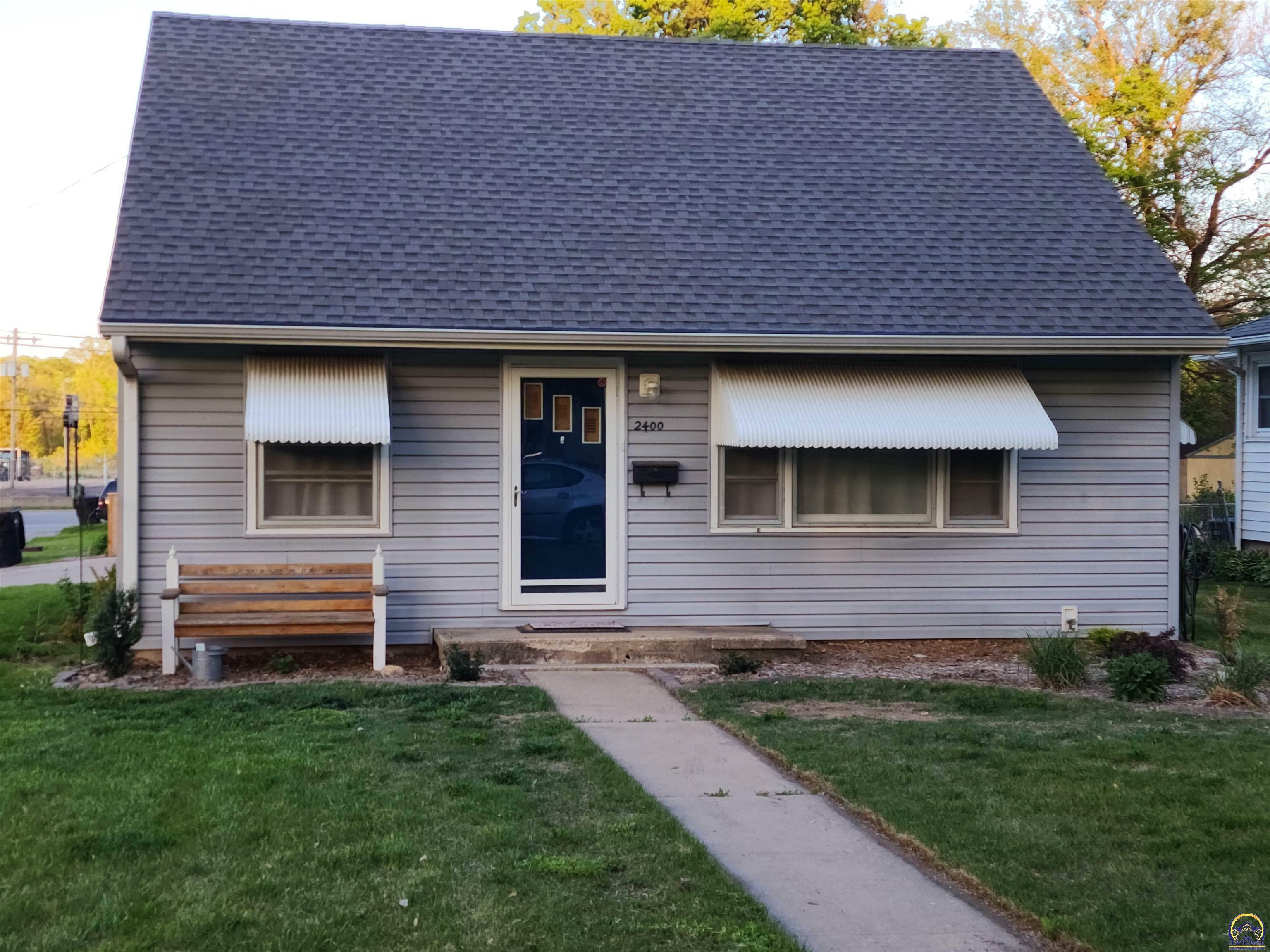 Property Photo:  2400 SW Bradbury Ave  KS 66611 