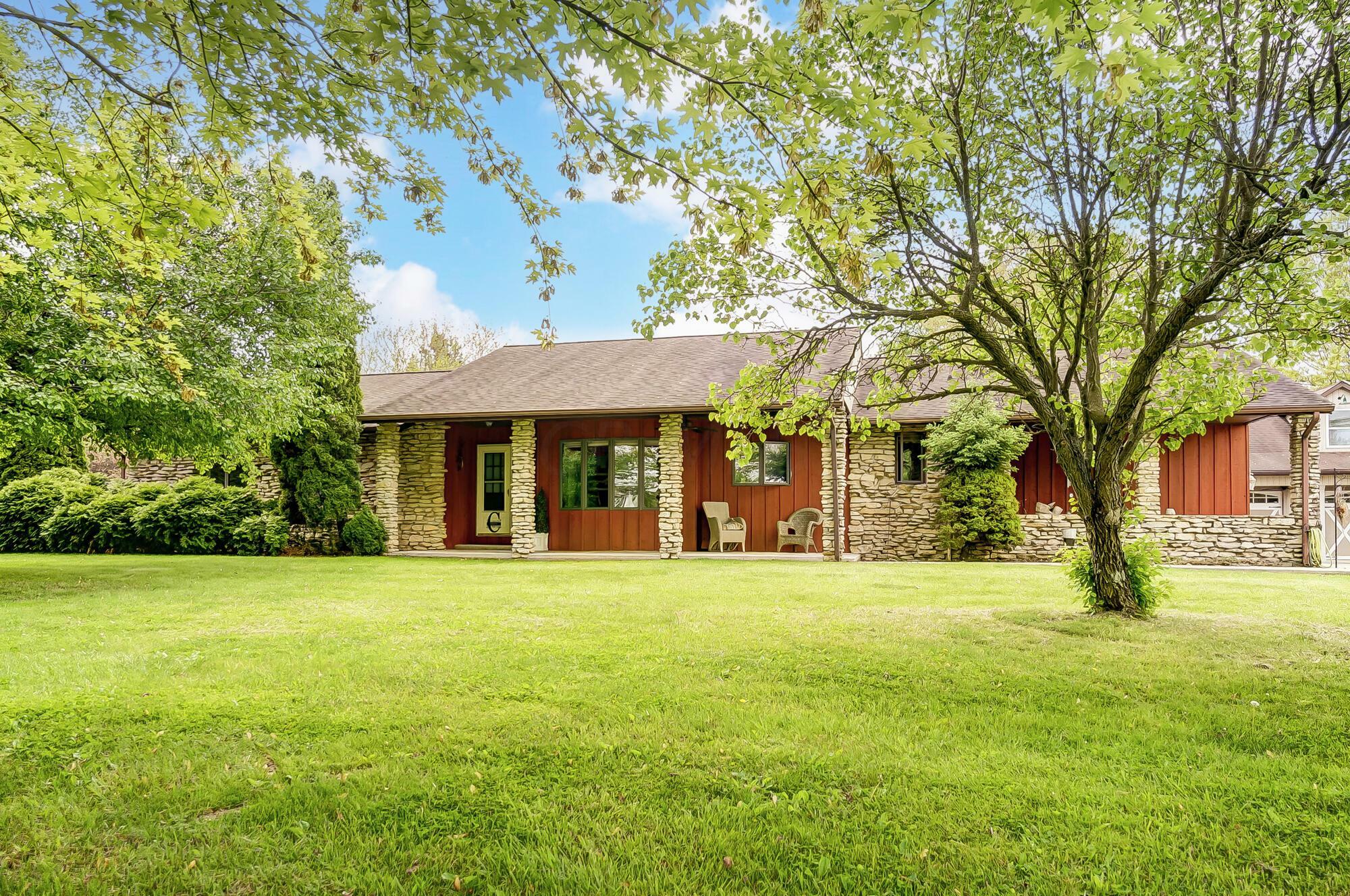 Property Photo: 1400 E Orange Road OH 43035