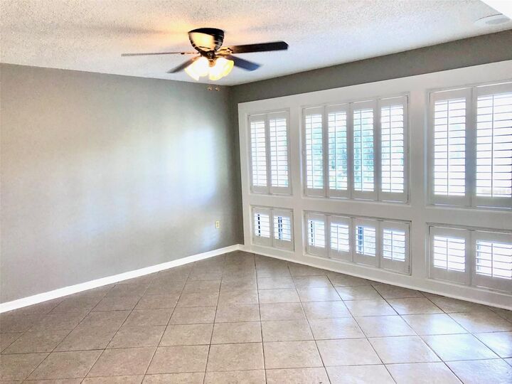 Property Photo: 6021 Windhover Dr F11 FL 32819