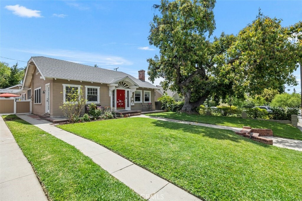 Property Photo:  276 N Primrose Avenue  CA 91016 