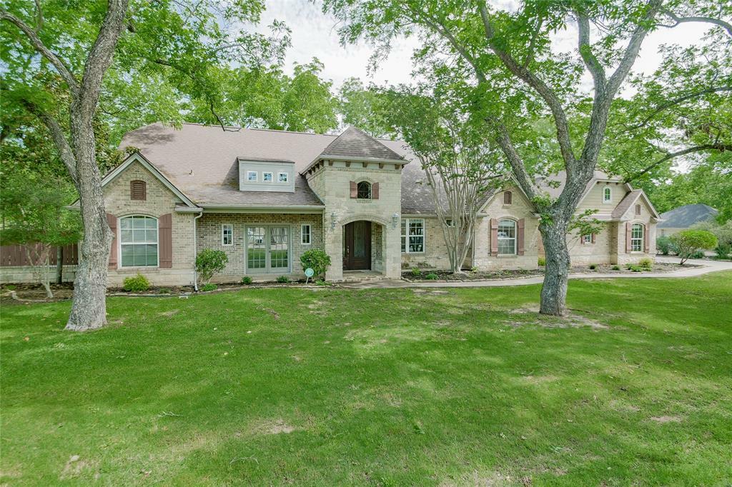 Property Photo:  10203 Ravenswood Road  TX 76049 