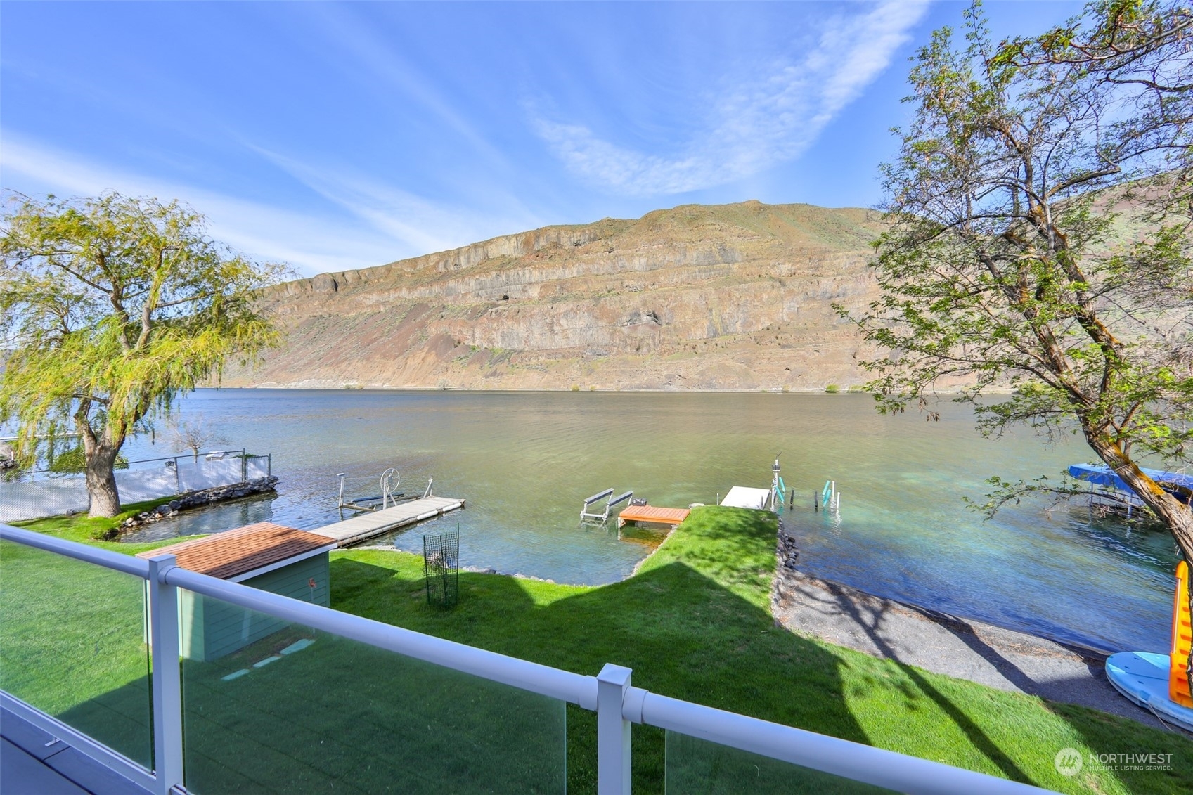 Property Photo:  32080 Lakeview Drive NE  WA 99115 