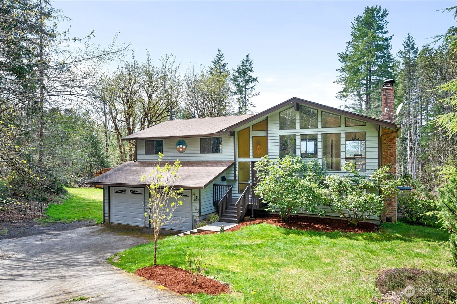 3 bed Seabeck home for sale 6155 Sutherland Lane NW, Seabeck, WA 98380