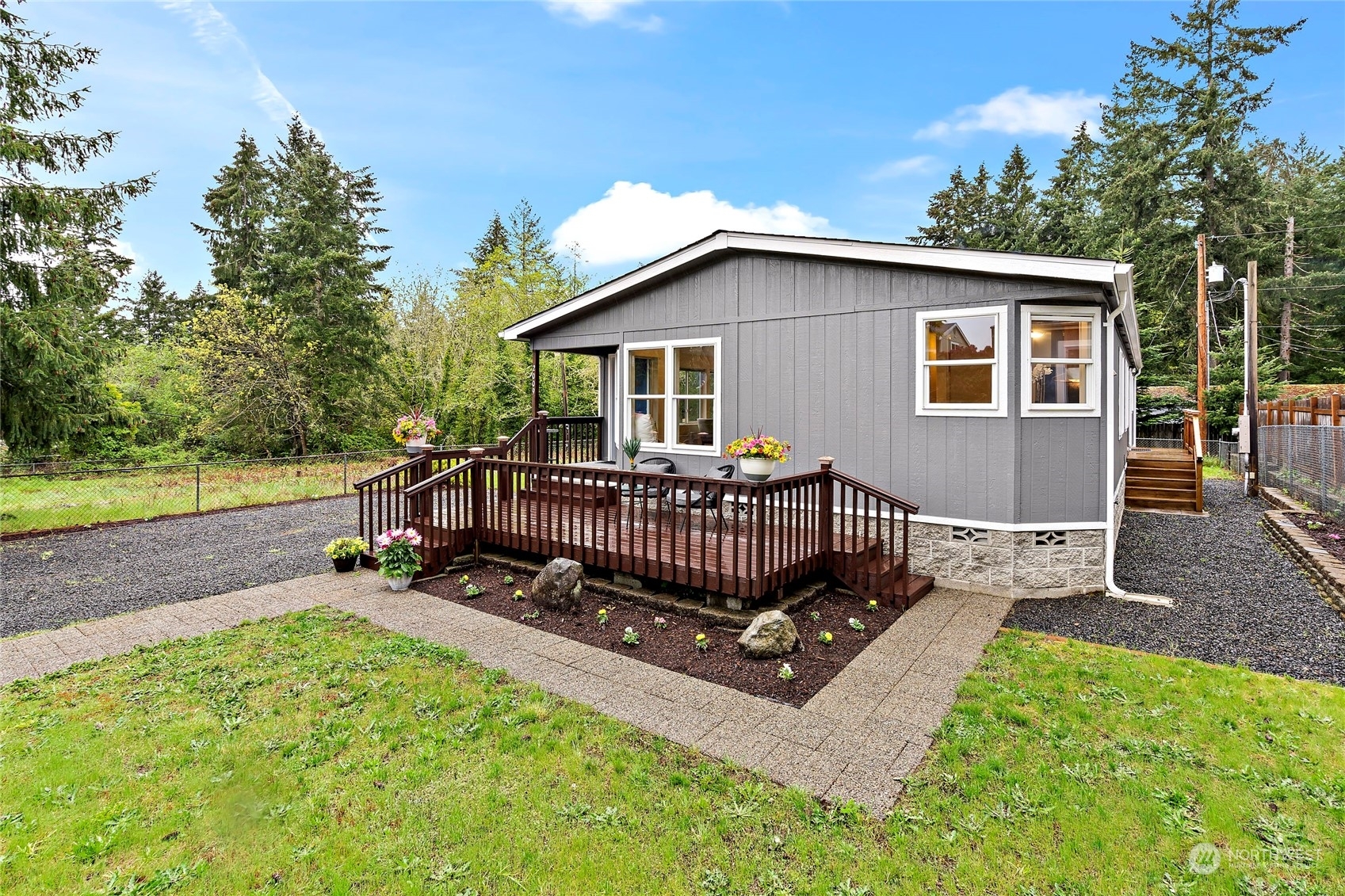 Property Photo:  2009 3rd Avenue W  WA 98312 