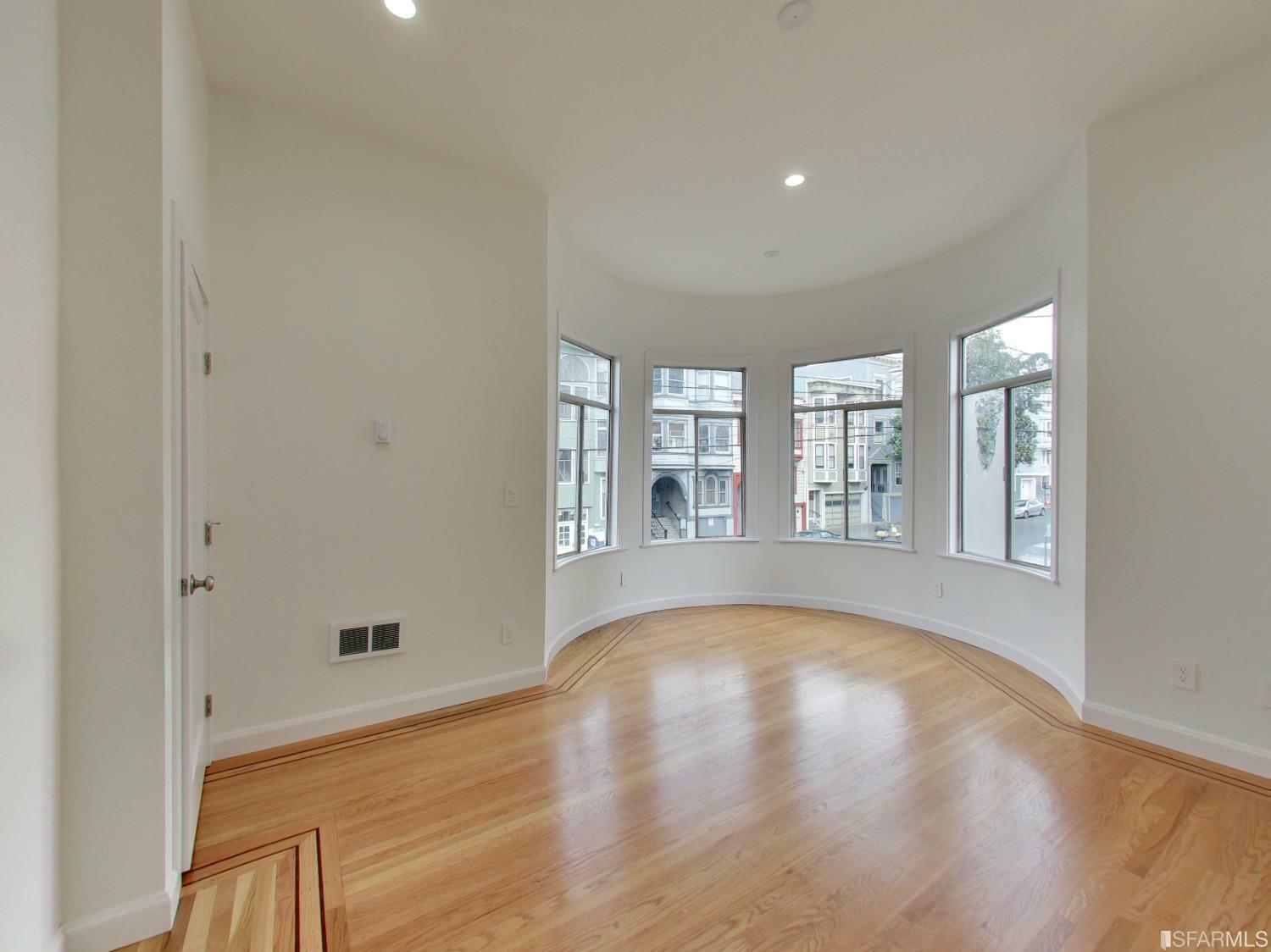Property Photo: 840 Greenwich Street CA 94133