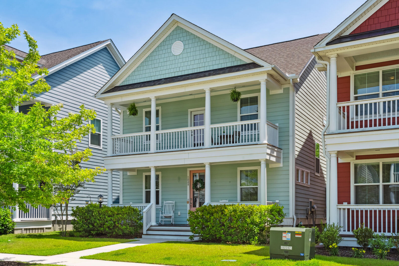 Property Photo:  1048 Oak Bluff Avenue  SC 29492 