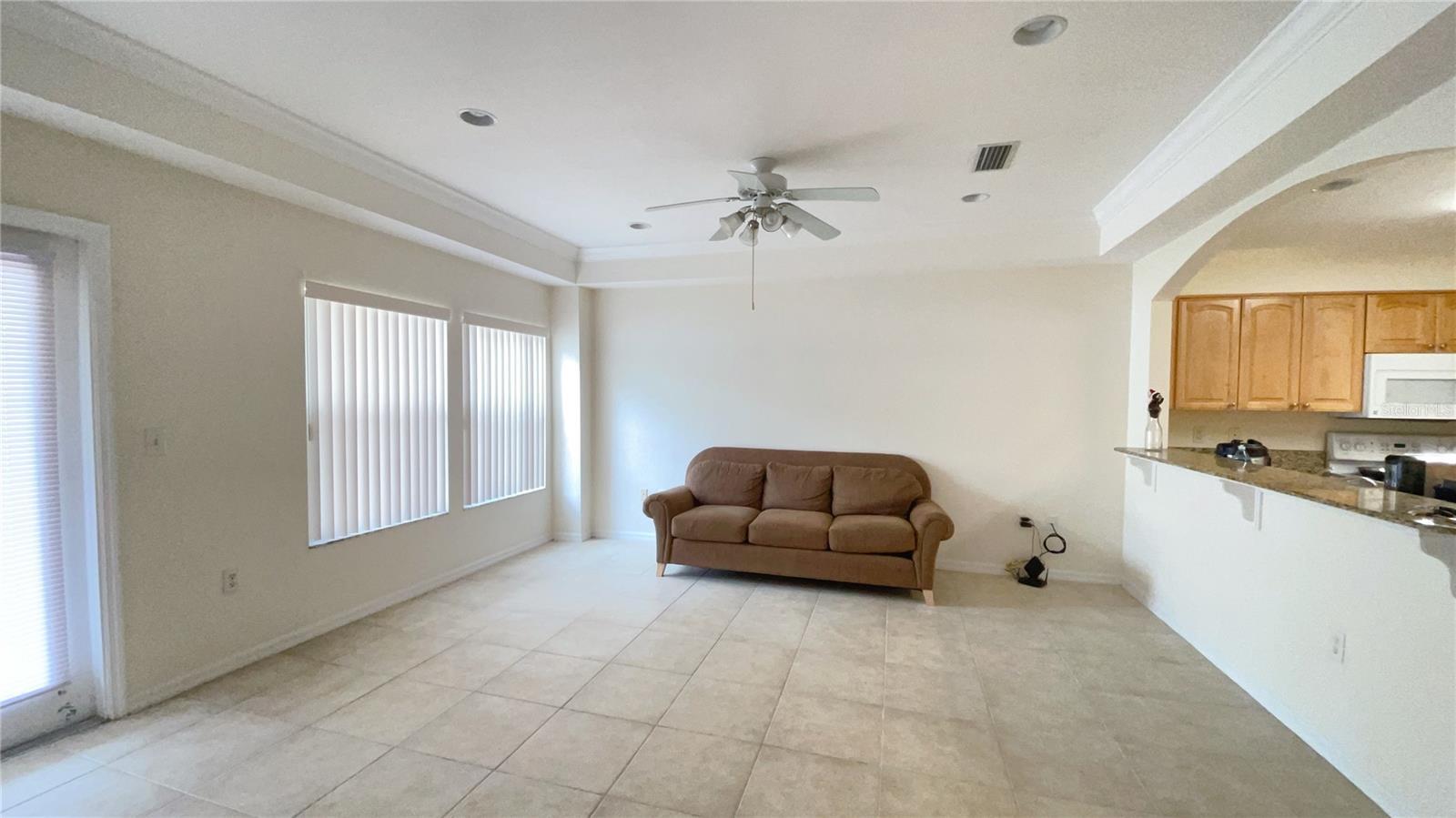 Property Photo: 532 NW 39th Road 204 FL 32607